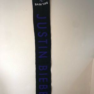 Justin Bieber “Believe” scarf